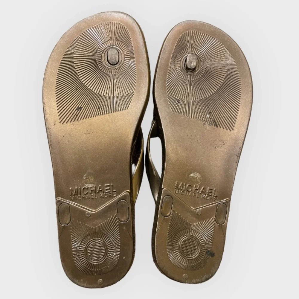 ❄️ 5/$25 Michael Kors Jet‎ Set Cork Flip Flops Size 6